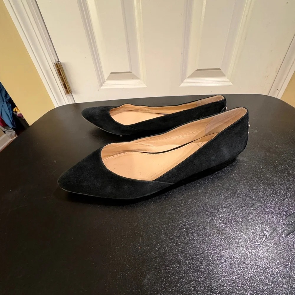 Vince Camino size 8 black suede pointed toe studded back detail